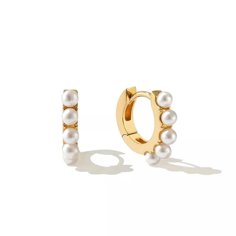 Cool Pearls Wanting Huggie Earrings